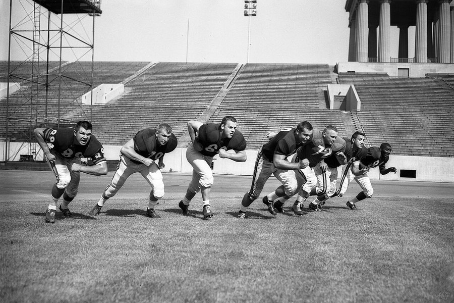 Chicago Bears offensive line practice, 1961